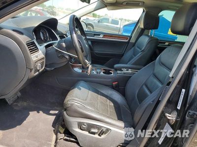 Zdjęcie 7 z 13 samochodu: 2012 VOLKSWAGEN TOUAREG V6 VIN:WVGEF9BP1CD011777 - miniatura