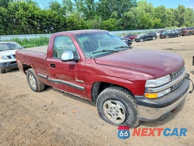 Czwarte zdjęcie samochodu z boku: 1999 CHEVROLET SILVERADO K1500 VIN:1GCEK14V8XZ134336 - miniatura