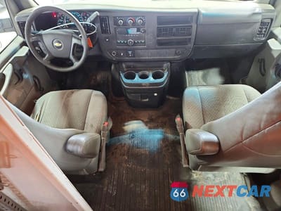 Zdjęcie 8 z 14 samochodu: 2012 CHEVROLET EXPRESS G2500 VIN:1GCWGGCA6C1122458 - miniatura