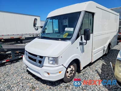 2013 ISUZU NPR DELIVERY VAN JALB4T176D7W00172 - główne zdjęcie licytacji z USA - miniatura