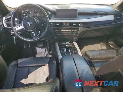 Zdjęcie 8 z 13 samochodu: 2015 BMW X5 XDRIVE50I VIN:5UXKR6C56F0J74638 - miniatura