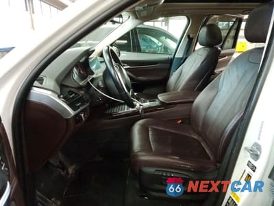 Zdjęcie 7 z 13 samochodu: 2014 BMW X5 XDRIVE35D VIN:5UXKS4C53E0J95910 - miniatura