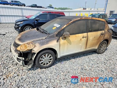 2010 NISSAN VERSA 1.8 S 3N1BC1CP2AL448102 - główne zdjęcie licytacji z USA - miniatura