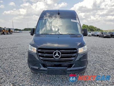 Piąte zdjęcie samochodu w środku: 2019 MERCEDES-BENZ SPRINTER 2500/3500 DELIVERY VAN VIN:WD4PF1CD1KP148918 - miniatura