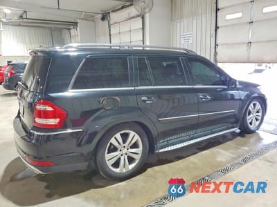 Trzecie zdjęcie samochodu z tyłu: 2012 MERCEDES-BENZ GL 450 4MATIC VIN:4JGBF7BE5CA789927 - miniatura