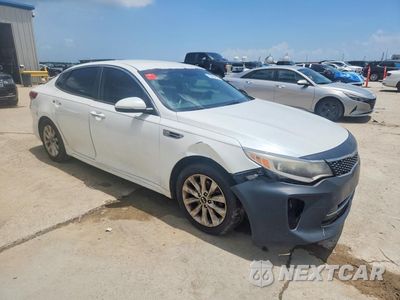 Czwarte zdjęcie samochodu z boku: 2018 KIA OPTIMA S VIN:5XXGT4L3XJG185287 - miniatura
