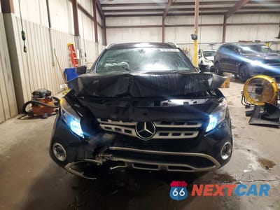 Piąte zdjęcie samochodu w środku: 2019 MERCEDES-BENZ GLA 250 4MATIC VIN:WDCTG4GB8KU017366 - miniatura