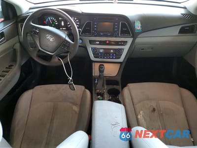 Zdjęcie 8 z 12 samochodu: 2016 HYUNDAI SONATA HYBRID SE VIN:KMHE24L15GA014150 - miniatura