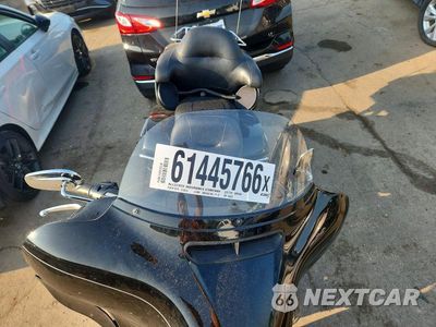 Piąte zdjęcie samochodu w środku: 2014 HARLEY-DAVIDSON FLHTK ELECTRA GLIDE ULTRA LIMITED VIN:1HD1KEL1XEB616573 - miniatura
