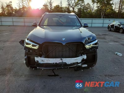 Piąte zdjęcie samochodu w środku: 2022 BMW X5 XDRIVE40I VIN:5UXCR6C02N9J90287 - miniatura