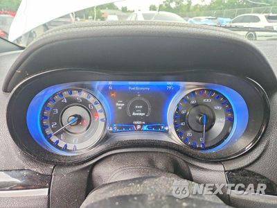 Zdjęcie 9 z 12 samochodu: 2019 CHRYSLER 300 S VIN:2C3CCABG2KH516397 - miniatura