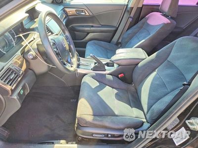 Zdjęcie 7 z 13 samochodu: 2017 HONDA ACCORD EX VIN:1HGCR2F76HA074565 - miniatura