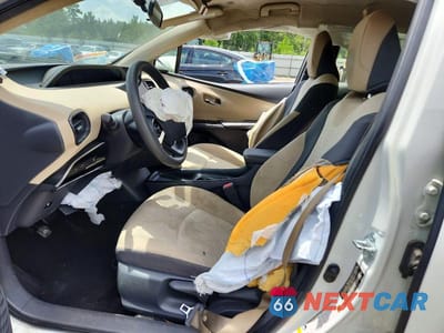 Zdjęcie 7 z 12 samochodu: 2016 TOYOTA PRIUS TWO VIN:JTDKBRFU7G3510131 - miniatura