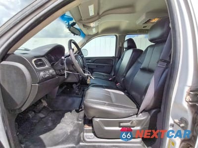Zdjęcie 7 z 13 samochodu: 2013 CHEVROLET SUBURBAN K1500 VIN:1GNSK5E7XDR269704 - miniatura