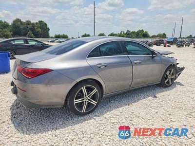 Trzecie zdjęcie samochodu z tyłu: 2023 MERCEDES-BENZ CLA 250 VIN:W1K5J4GB5PN358800 - miniatura