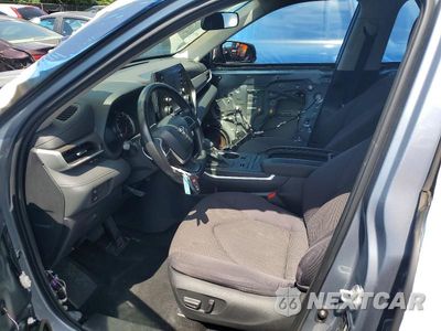 Zdjęcie 7 z 14 samochodu: 2022 TOYOTA HIGHLANDER LE VIN:5TDBZRBHXNS243907 - miniatura
