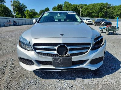 Piąte zdjęcie samochodu w środku: 2018 MERCEDES-BENZ C 300 4MATIC VIN:55SWF4KB4JU254214 - miniatura