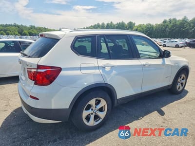 Trzecie zdjęcie samochodu z tyłu: 2011 BMW X3 XDRIVE28I VIN:5UXWX5C59BL701212 - miniatura