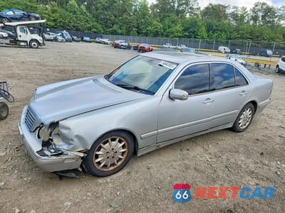 2001 MERCEDES-BENZ E 320 WDBJF65J91B337925 - główne zdjęcie licytacji z USA - miniatura