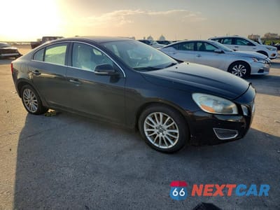 Czwarte zdjęcie samochodu z boku: 2012 VOLVO S60 T5 VIN:YV1622FS2C2035697 - miniatura