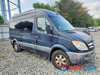 Czwarte zdjęcie samochodu z boku: 2010 MERCEDES-BENZ SPRINTER 2500 VIN:WDZPE7CCXA5478817 - miniatura