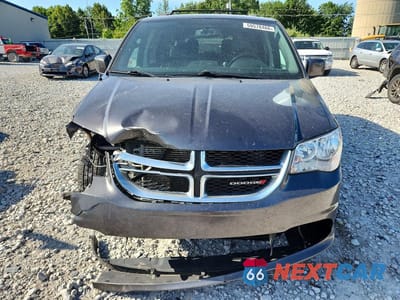 Piąte zdjęcie samochodu w środku: 2018 DODGE GRAND CARAVAN SXT VIN:2C4RDGCG5JR218195 - miniatura