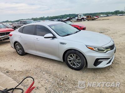 Czwarte zdjęcie samochodu z boku: 2019 KIA OPTIMA LX VIN:5XXGT4L33KG346855 - miniatura