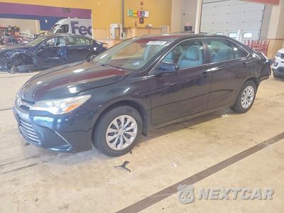 2015 TOYOTA CAMRY LE 4T4BF1FK5FR512569 - główne zdjęcie licytacji z USA - miniatura