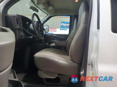 Zdjęcie 7 z 14 samochodu: 2008 CHEVROLET EXPRESS G3500 VIN:1GAHG39K081173682 - miniatura