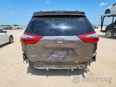 Zdjęcie 6 z 14 samochodu: 2020 TOYOTA SIENNA XLE 8-PASSENGER VIN:5TDYZ3DC3LS028388 - miniatura