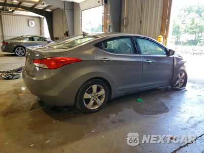 Trzecie zdjęcie samochodu z tyłu: 2013 HYUNDAI ELANTRA GLS VIN:5NPDH4AE5DH303344 - miniatura