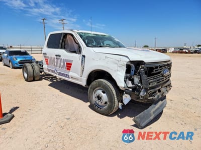 Czwarte zdjęcie samochodu z boku: 2025 FORD F350 SUPER DUTY VIN:1FT8W3DT3SED23648 - miniatura