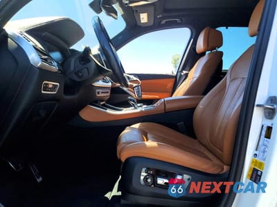 Zdjęcie 7 z 12 samochodu: 2021 BMW X5 XDRIVE45E VIN:5UXTA6C07M9G09047 - miniatura
