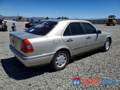 Trzecie zdjęcie samochodu z tyłu: 1995 MERCEDES-BENZ C 220 VIN:WDBHA22E3SF237567 - miniatura