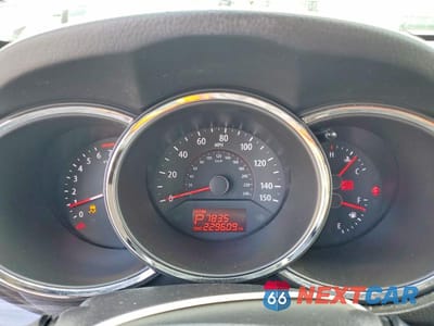 Zdjęcie 9 z 13 samochodu: 2013 KIA SORENTO LX VIN:5XYKT3A18DG378303 - miniatura