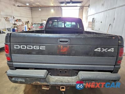 Zdjęcie 6 z 12 samochodu: 2001 DODGE RAM 2500 VIN:1B7KF23671J536748 - miniatura