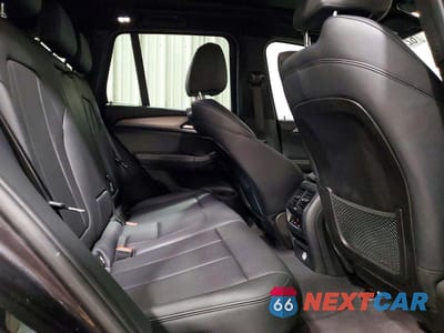 Zdjęcie 11 z 13 samochodu: 2018 BMW X3 XDRIVE30I VIN:5UXTR9C56JLC81446 - miniatura
