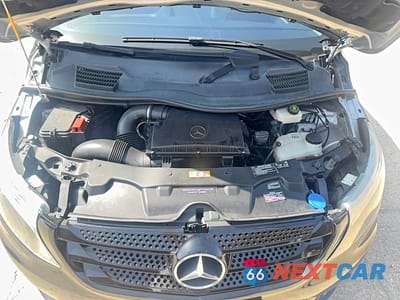 Zdjęcie 7 z 10 samochodu: 2019 MERCEDES-BENZ METRIS VIN:WD4PG2EE9K3582732 - miniatura