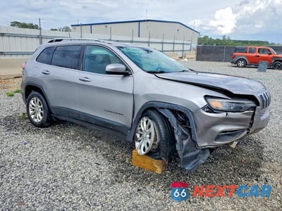 Czwarte zdjęcie samochodu z boku: 2019 JEEP CHEROKEE LATITUDE VIN:1C4PJLCB5KD151213 - miniatura