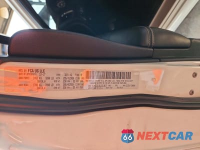Zdjęcie 13 z 13 samochodu: 2018 DODGE DURANGO SRT VIN:1C4SDJGJ6JC213617 - miniatura