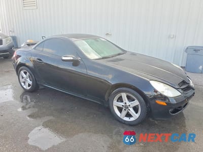 Czwarte zdjęcie samochodu z boku: 2007 MERCEDES-BENZ SLK 280 VIN:WDBWK54F07F134240 - miniatura