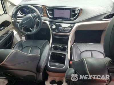 Zdjęcie 8 z 14 samochodu: 2024 CHRYSLER PACIFICA LIMITED VIN:2C4RC1GG5RR109970 - miniatura