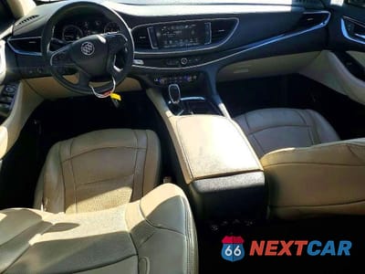 Zdjęcie 8 z 13 samochodu: 2018 BUICK ENCLAVE ESSENCE VIN:5GAERBKW1JJ142802 - miniatura
