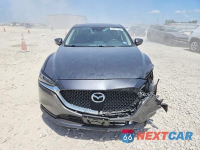 Piąte zdjęcie samochodu w środku: 2018 MAZDA 6 SPORT VIN:JM1GL1UM2J1332204 - miniatura