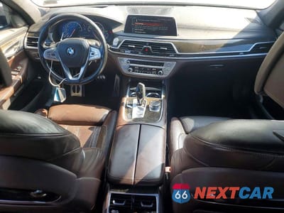 Zdjęcie 8 z 12 samochodu: 2017 BMW 750 XI VIN:WBA7F2C3XHG423411 - miniatura