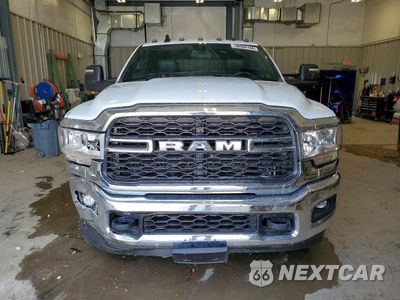 Piąte zdjęcie samochodu w środku: 2024 RAM 3500 VIN:3C7WRTCL4RG334440 - miniatura