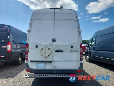 Zdjęcie 6 z 12 samochodu: 2011 MERCEDES-BENZ SPRINTER 2500 DELIVERY VAN VIN:WD3PE8CB4B5606056 - miniatura