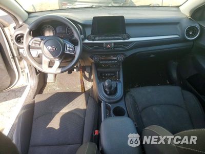 Zdjęcie 8 z 12 samochodu: 2019 KIA FORTE FE VIN:3KPF24ADXKE005245 - miniatura