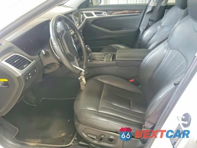 Zdjęcie 7 z 12 samochodu: 2016 HYUNDAI GENESIS 3.8L VIN:KMHGN4JE0GU129629 - miniatura