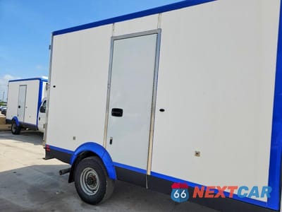 Zdjęcie 11 z 13 samochodu: 2023 FORD E350 REFRIGERATED BOX TRUCK VIN:1FDWE3FK1PDD26510 - miniatura